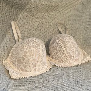 Victoria’s Secret Dream Angels Bra, 34DD, lined Demi, white/ivory
